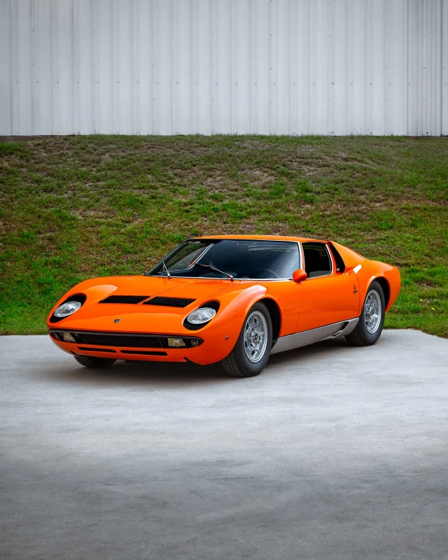 Lamborghini Miura P400S, one of several Miuras in the care of the Team CJ Works. 

#Miura #LamborghiniMiura #MiuraS #MiuraP400S #MiuraP400 #VintageLamborghini #SuperCars #TeamCJ #Lamborghini