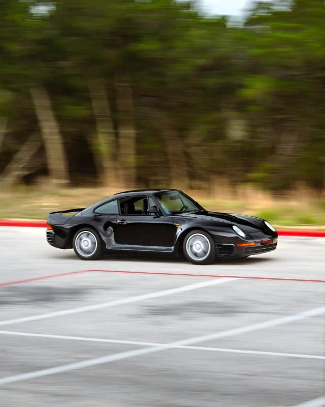 Porsche 959 - Road testing the iconic supercar in the Team CJ Works.

#Porsche959 #959 #PorscheMoment #SuperCars #InstaCar #CarPhotography #TeamCJ #Porsche